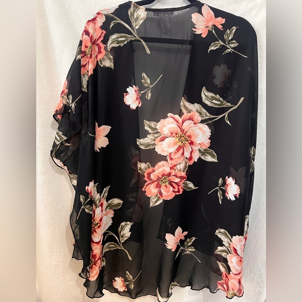 Gorgeous Sheer floral black & pink cardigan - Picture 2 of 6
